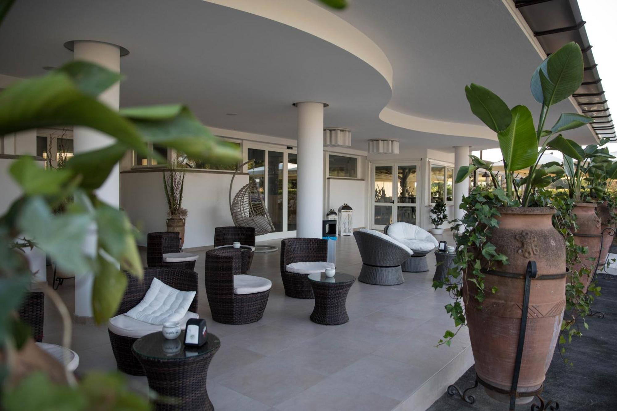 Love&Fama Hotel Sabaudia Exterior foto